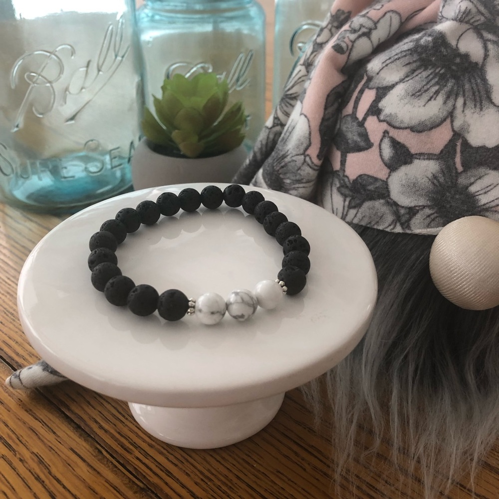 Essential oil diffusing bracelets - Picture 7 of 8